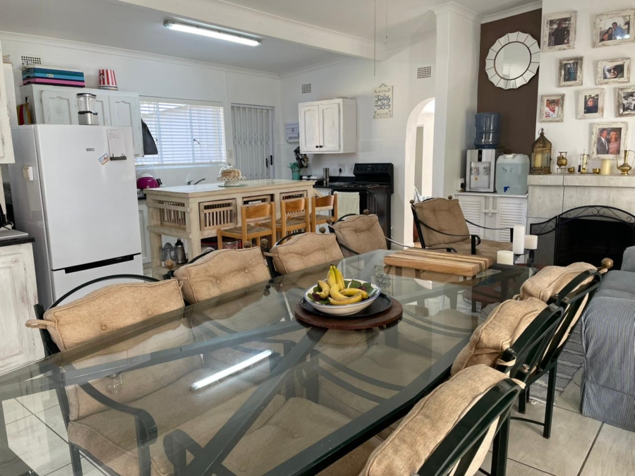 5 Bedroom Property for Sale in West Bank Eastern Cape